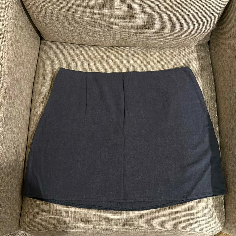 Grey mini skirt